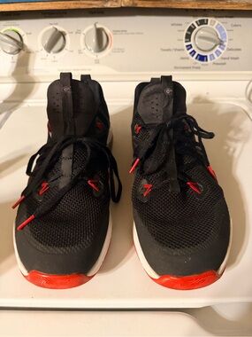 Nike Zoom Evidence Georgia Bulldogs Basketball Shoes Black Red Men’s Size 11.5